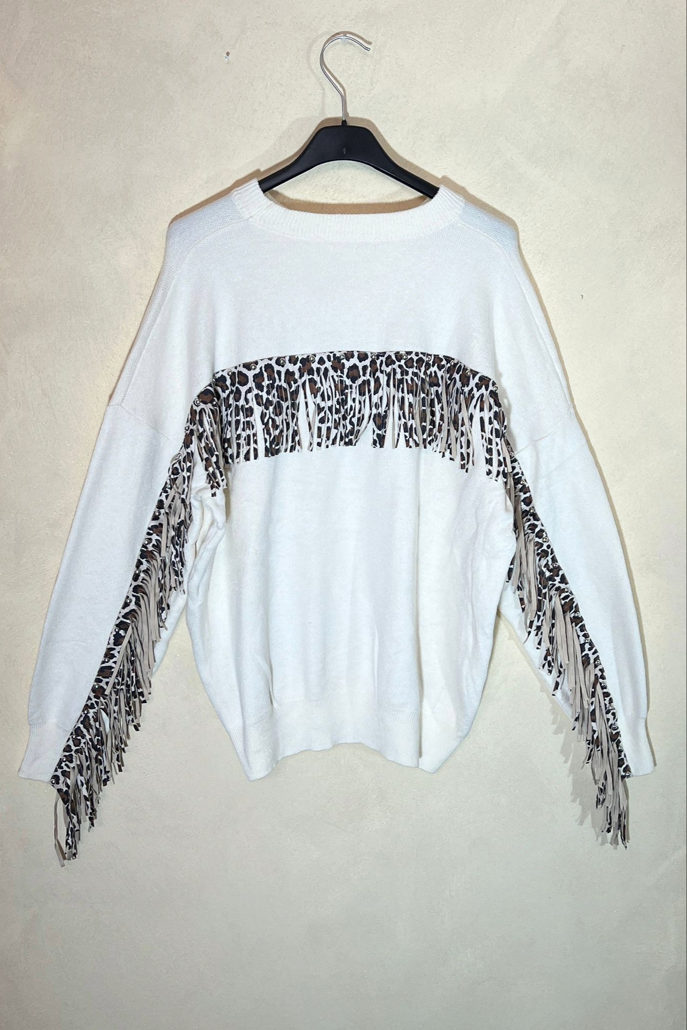 Maglione con frange leopardate